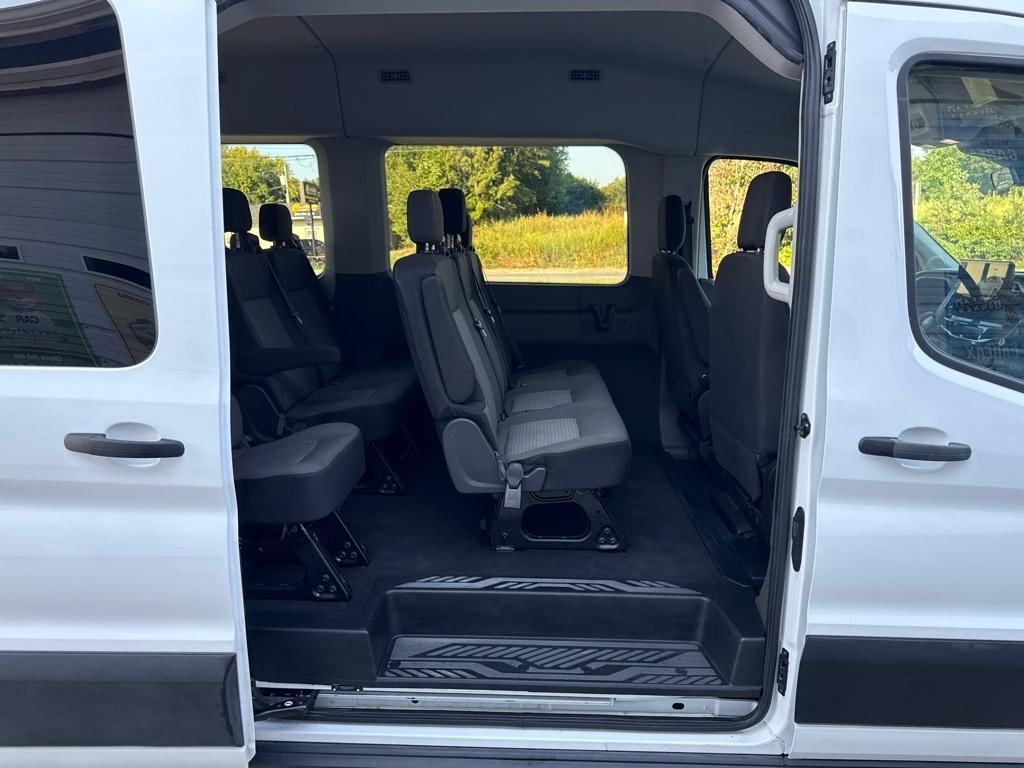 Ford Transit 350 Wagon Med. Roof XL w/Sliding Pass. 148-in. WB 2024