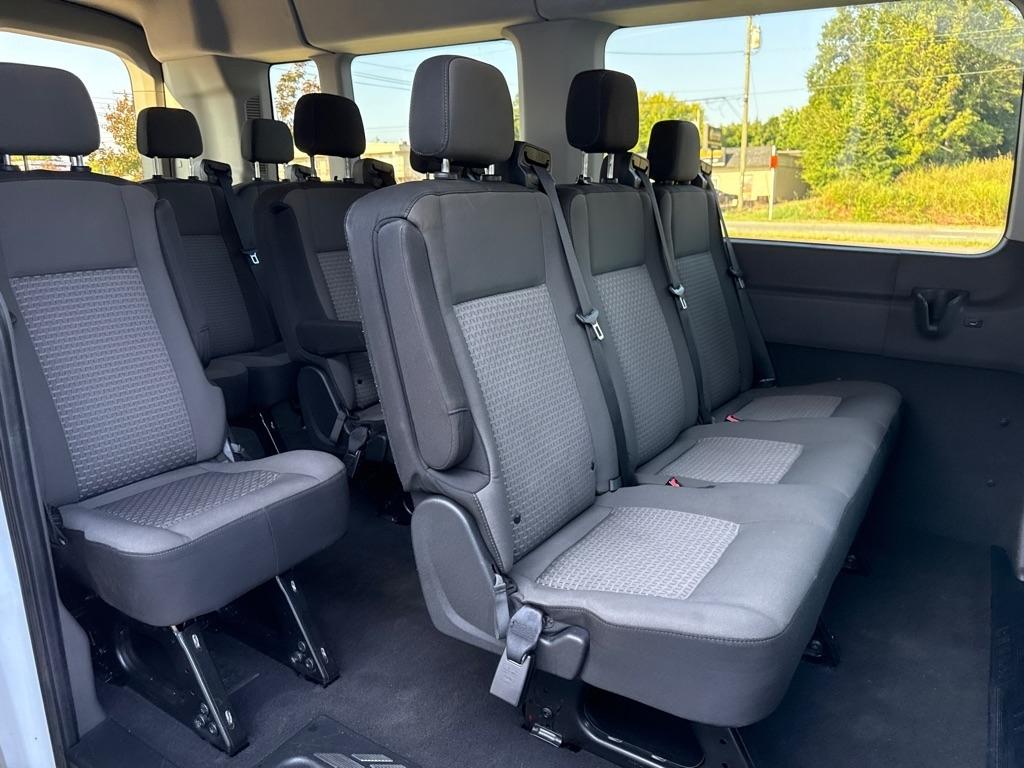 Ford Transit 350 Wagon Med. Roof XL w/Sliding Pass. 148-in. WB 2024