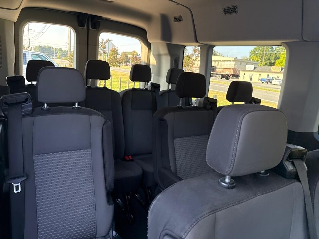 Ford Transit 350 Wagon Med. Roof XL w/Sliding Pass. 148-in. WB 2024