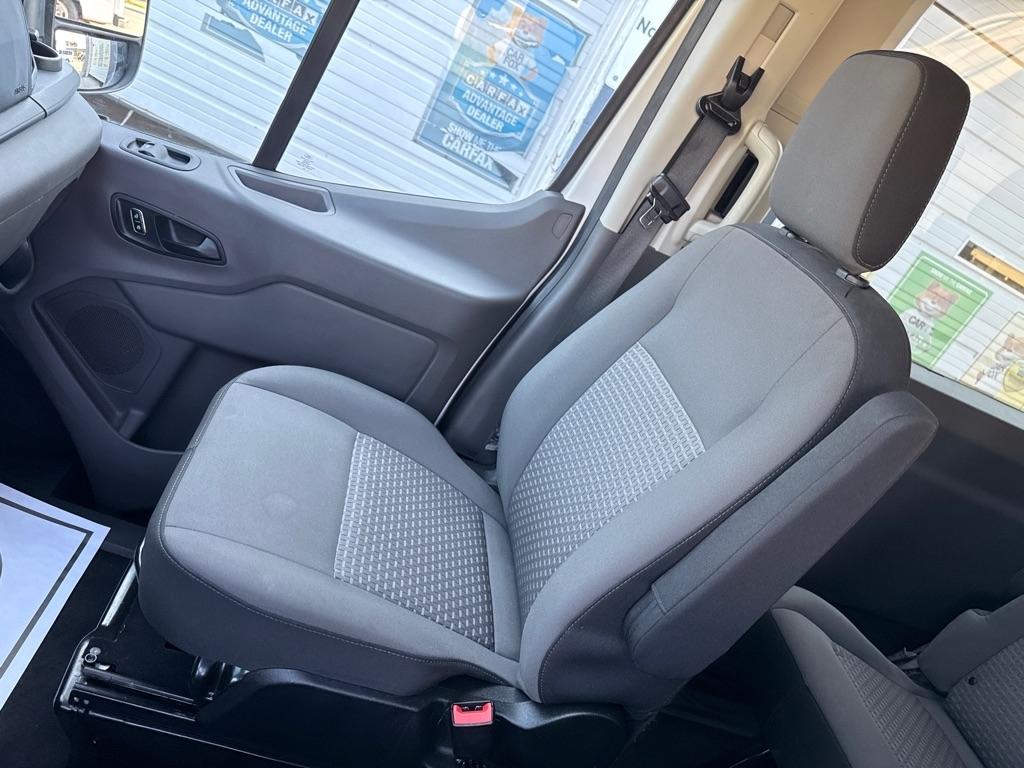 Ford Transit 350 Wagon Med. Roof XL w/Sliding Pass. 148-in. WB 2024