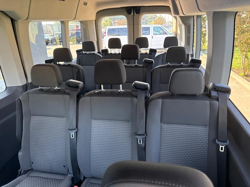 Ford Transit 350 Wagon Med. Roof XL w/Sliding Pass. 148-in. WB 2024