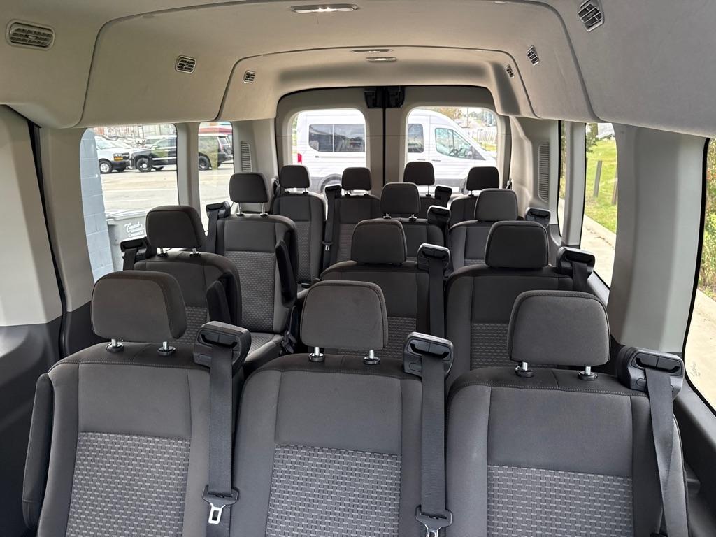 Ford Transit 350 Wagon Med. Roof XL w/Sliding Pass. 148-in. WB 2026