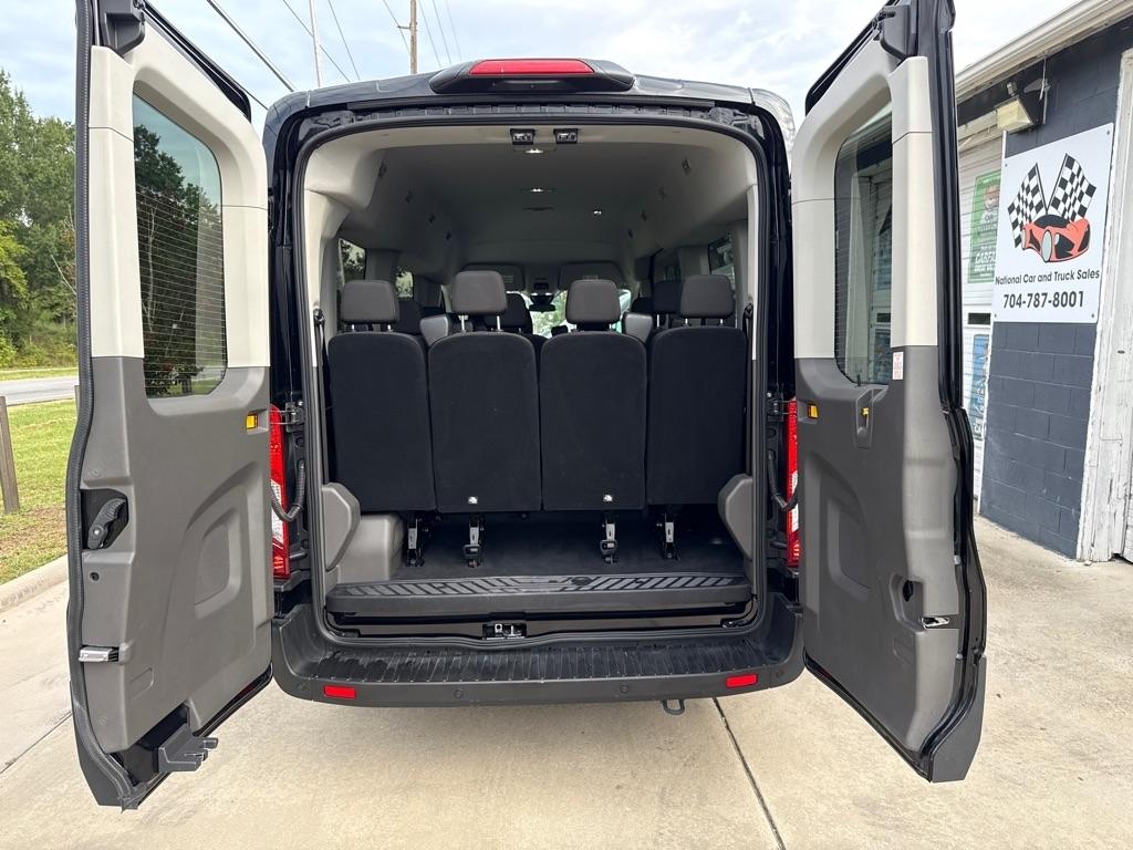 Ford Transit 350 Wagon Med. Roof XL w/Sliding Pass. 148-in. WB 2026
