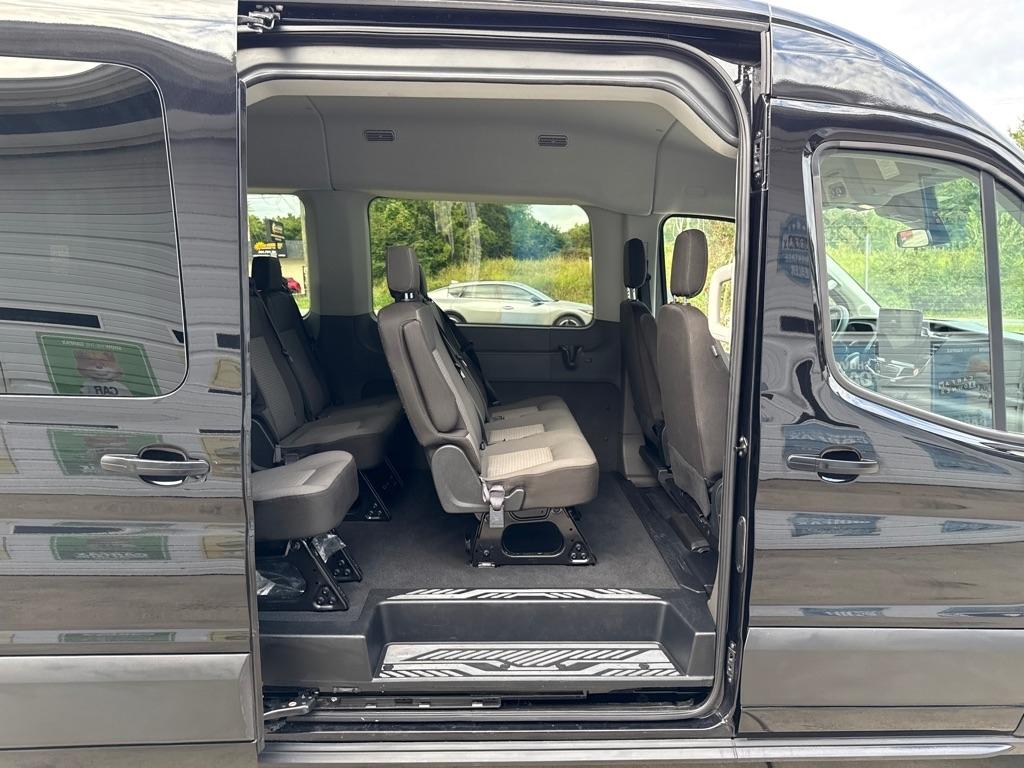 Ford Transit 350 Wagon Med. Roof XL w/Sliding Pass. 148-in. WB 2026