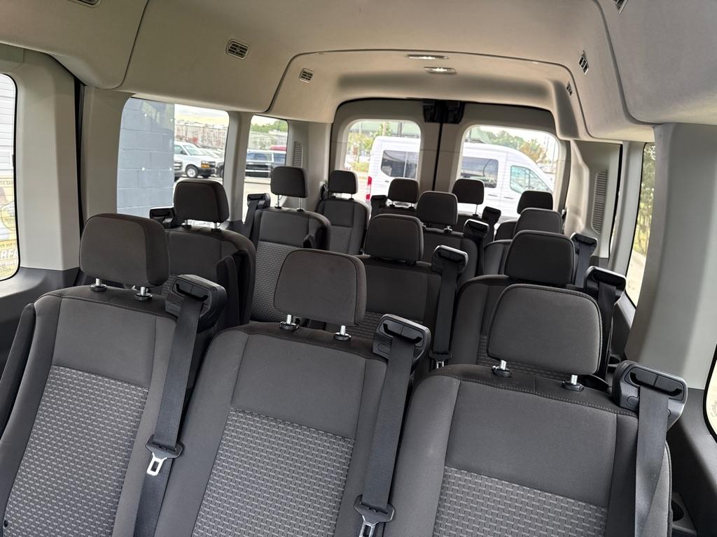 Ford Transit 350 Wagon Med. Roof XL w/Sliding Pass. 148-in. WB 2026