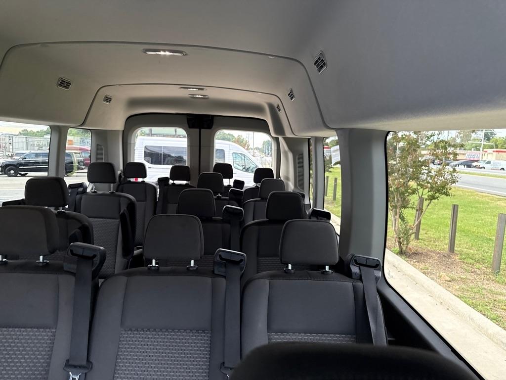 Ford Transit 350 Wagon Med. Roof XL w/Sliding Pass. 148-in. WB 2026