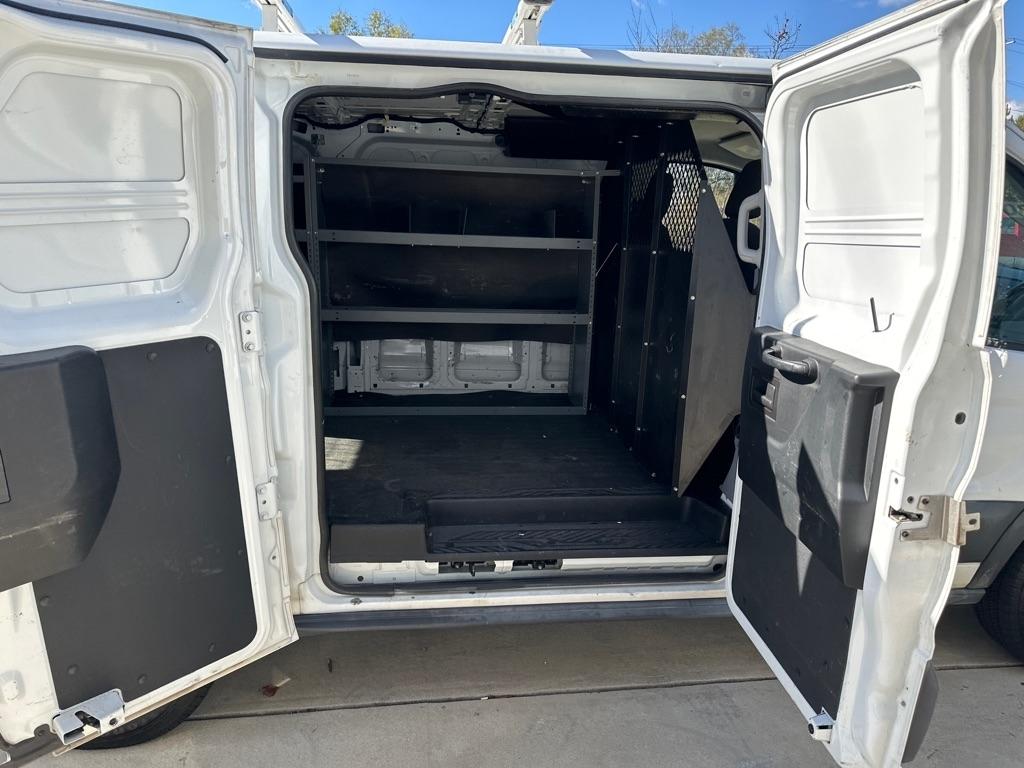 Ford Transit 150 Van Low Roof 60/40 Pass. 130-in. WB 2015