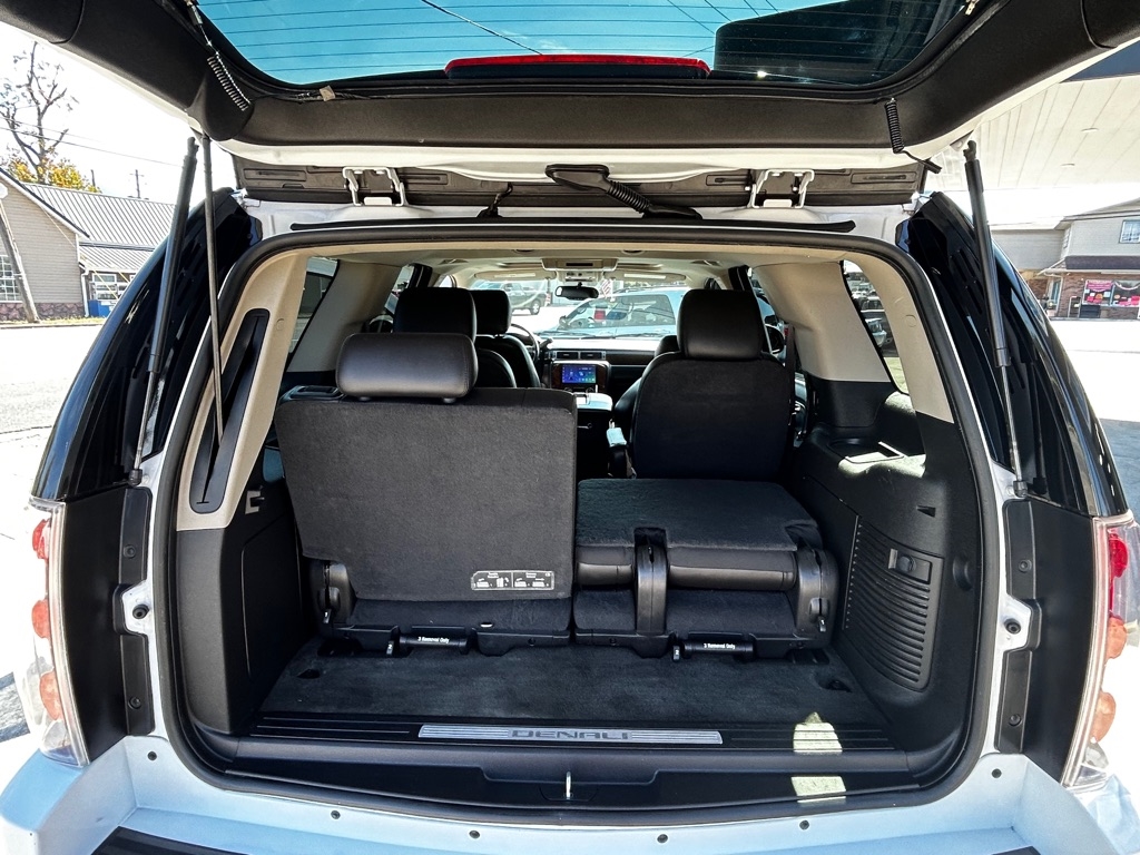 GMC Yukon Denali 2WD 2011