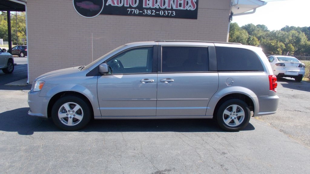 2013 Dodge Grand Caravan SXT's photo