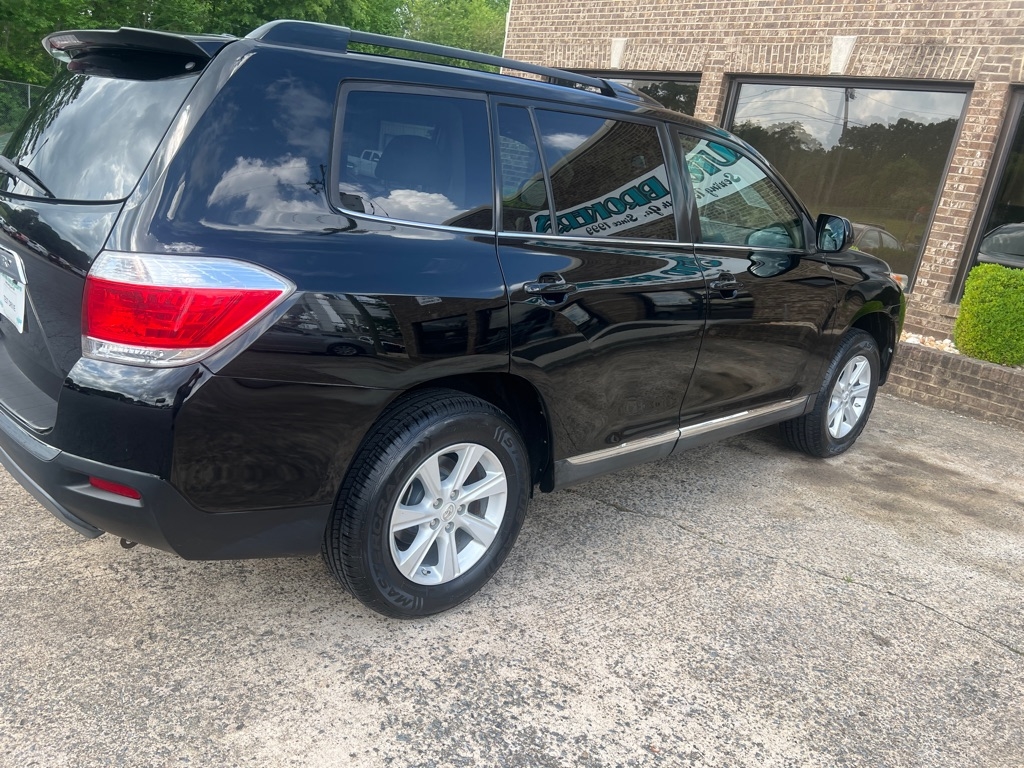 Toyota Highlander Base 2WD V6 2012 Toyota Highlander Base 2WD V6 2012