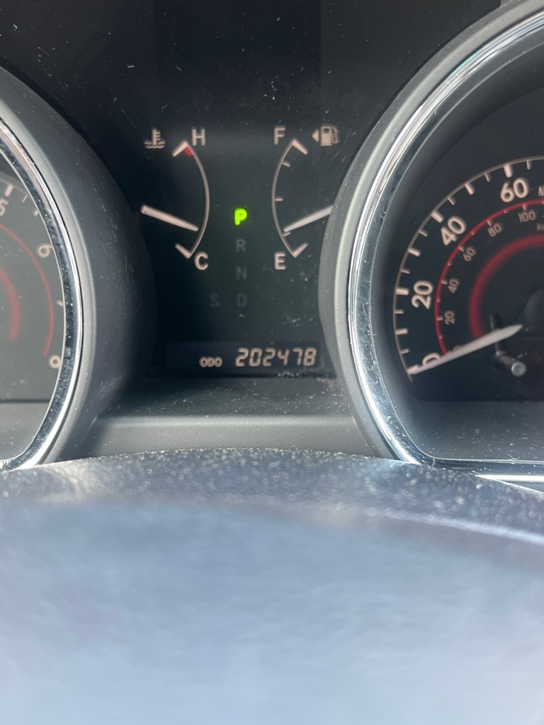 Toyota Highlander Base 2WD V6 2012