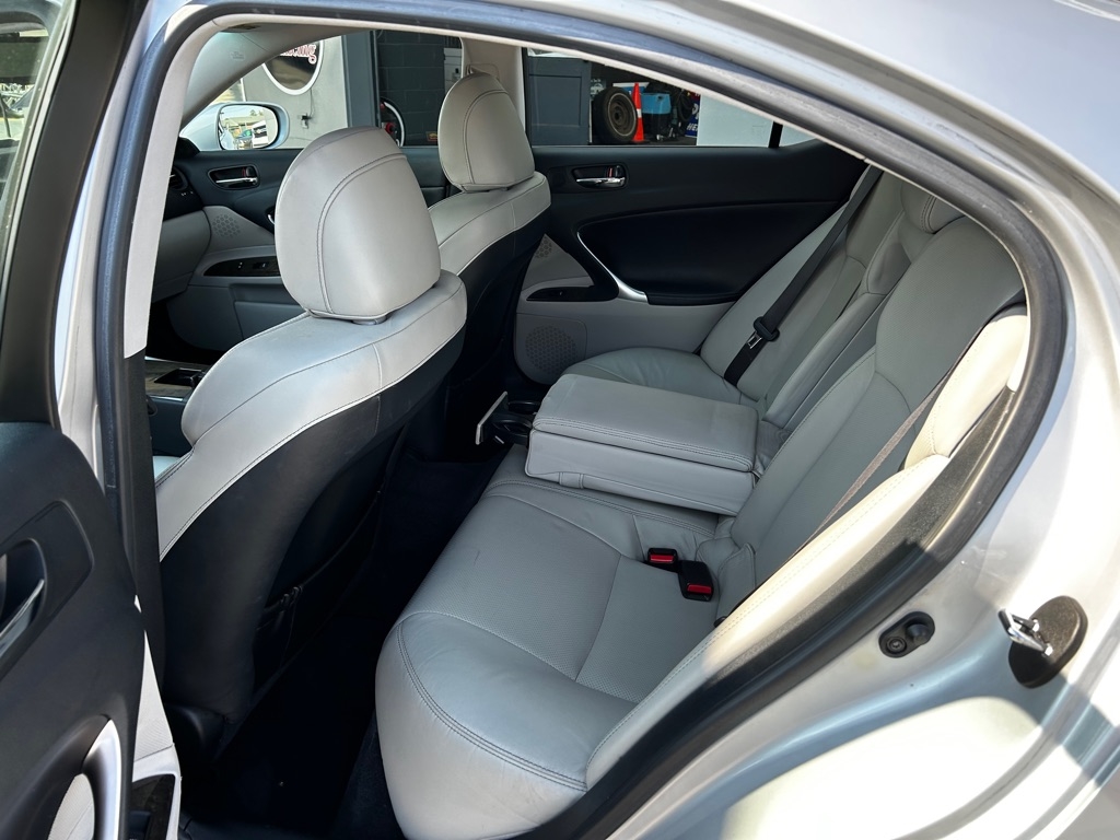 2009 Lexus IS IS 250 6-Speed Manual