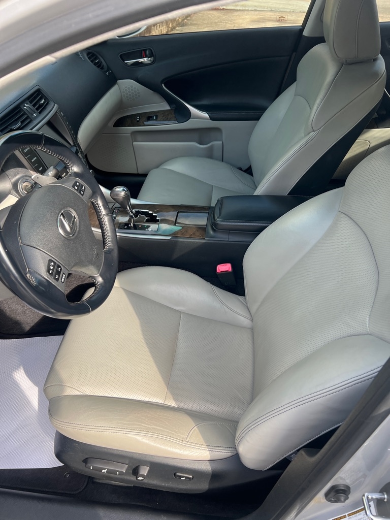 Lexus IS IS 250 6-Speed Manual 2009