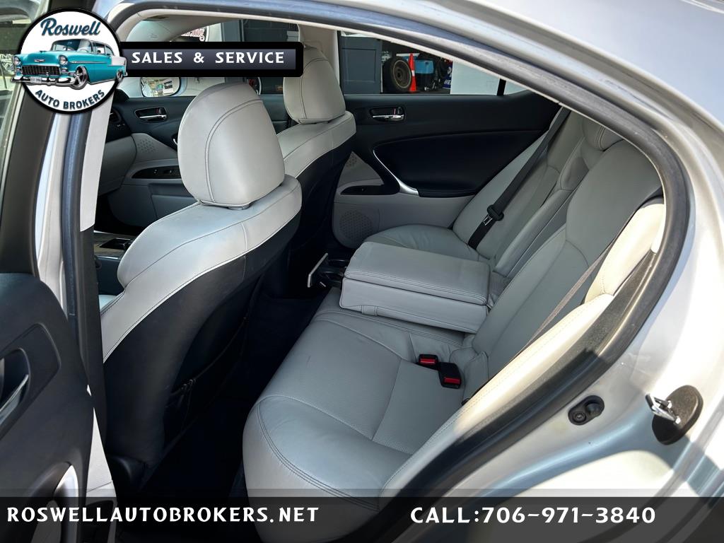 2009 Lexus IS 250's photo