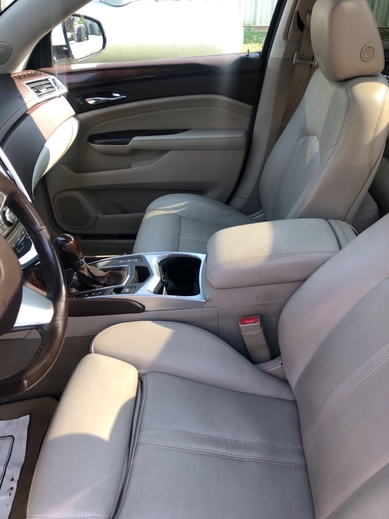 Cadillac SRX Luxury 2012