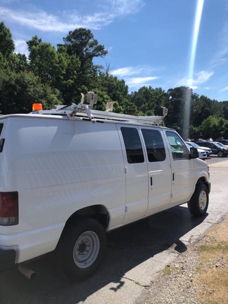 Ford Econoline E-250 2011