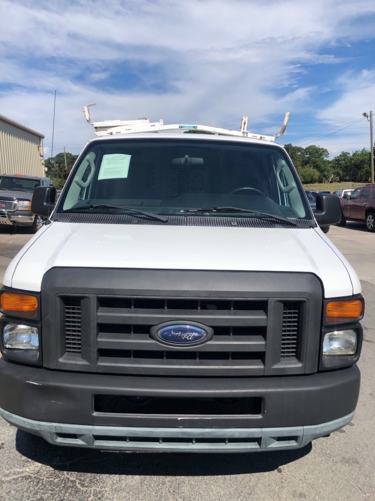 Ford Econoline E-250 2011