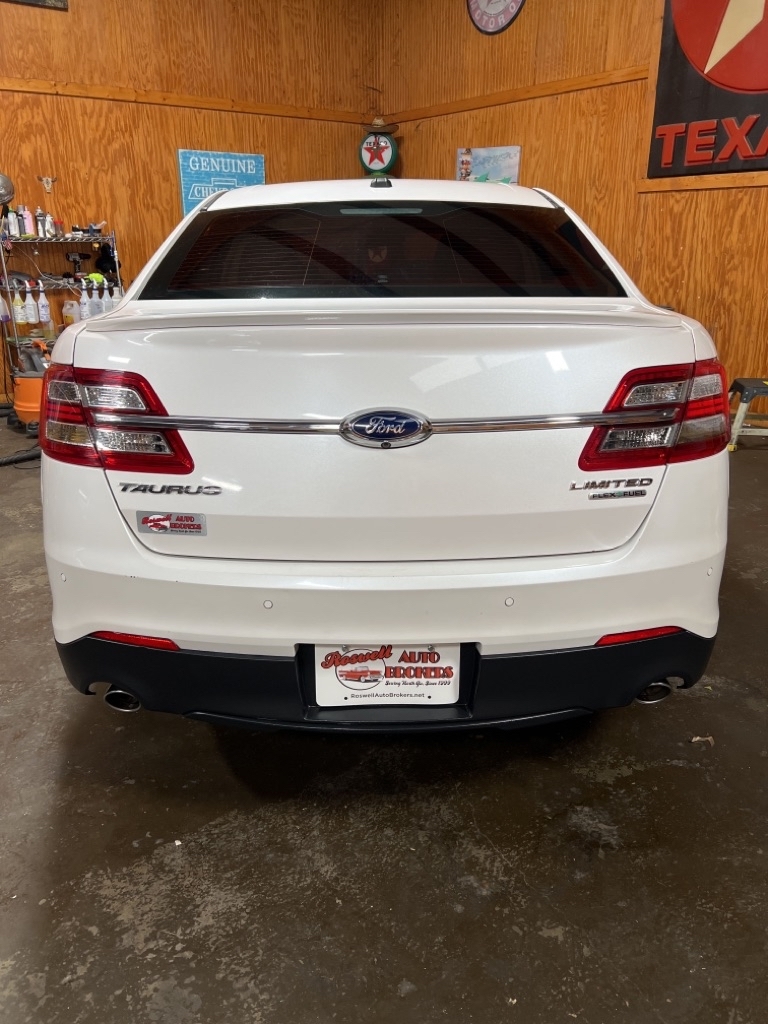 Ford Taurus Limited FWD 2013