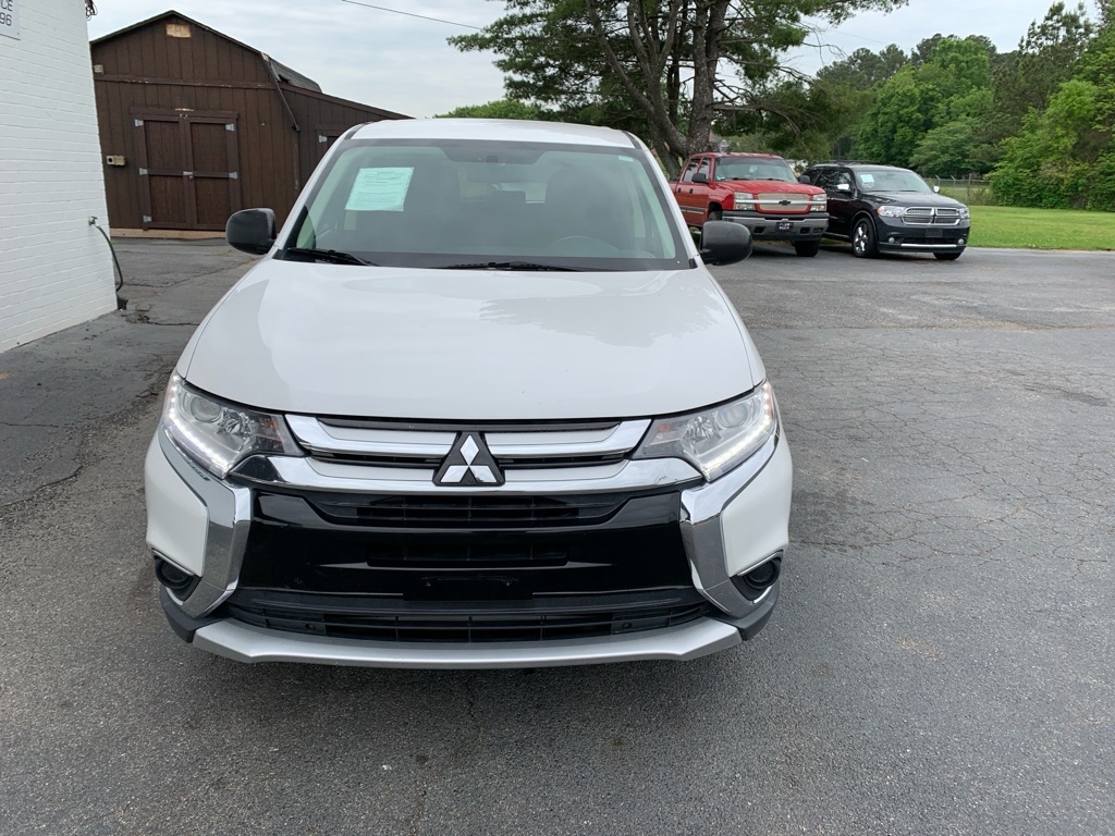 Mitsubishi Outlander ES 2WD 2017