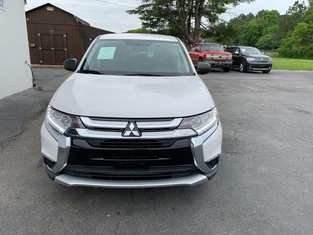 Mitsubishi Outlander ES 2WD 2017