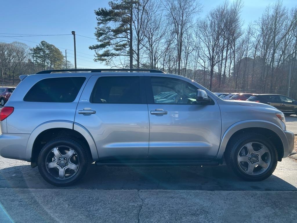 Toyota Sequoia SR5 5.7L 2WD 2012