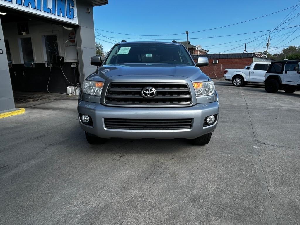Toyota Sequoia SR5 5.7L 2WD 2012