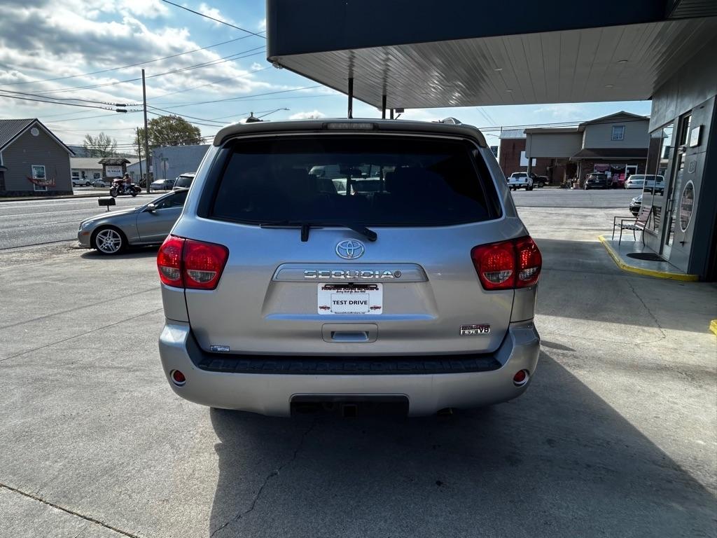 Toyota Sequoia SR5 5.7L 2WD 2012