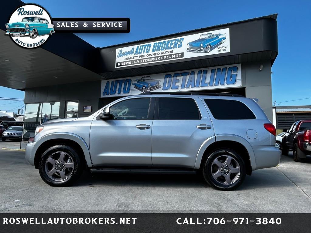 2012 Toyota Sequoia 5.7 Auto SR5's photo