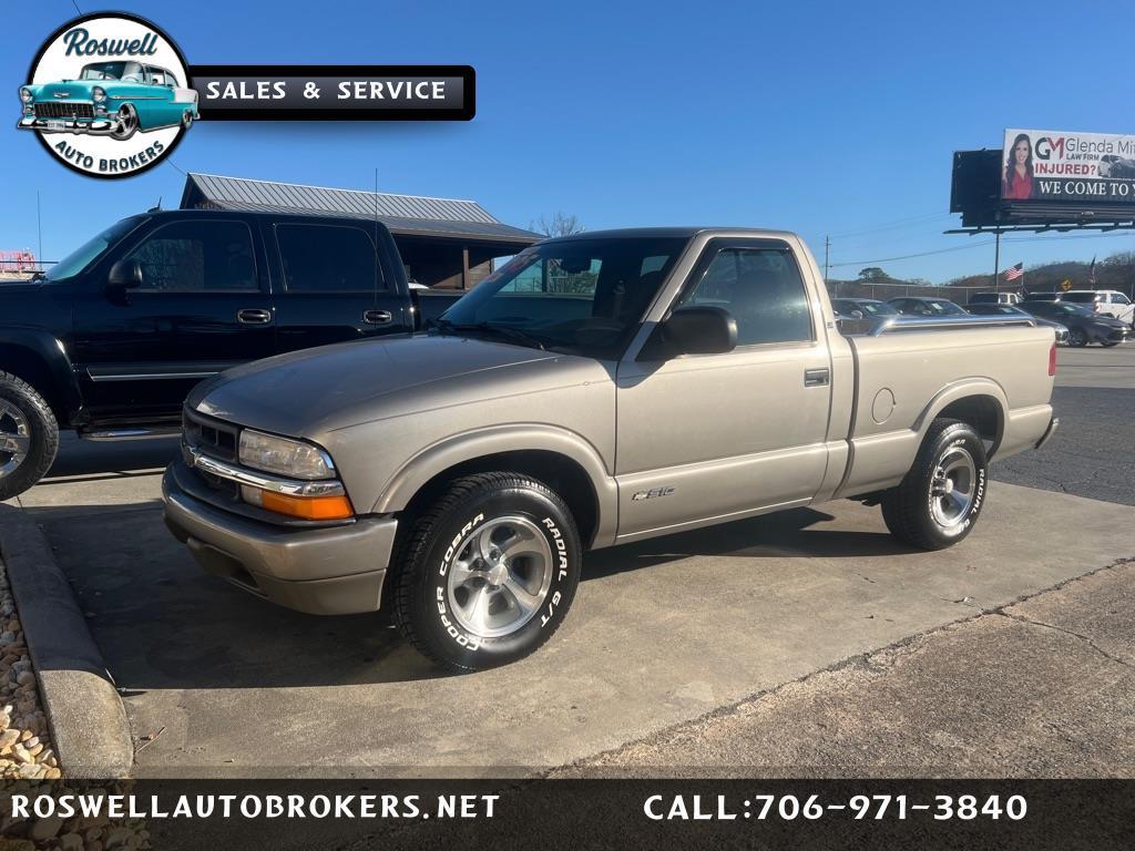 2001 Chevrolet S10 Pickup LS 2WD