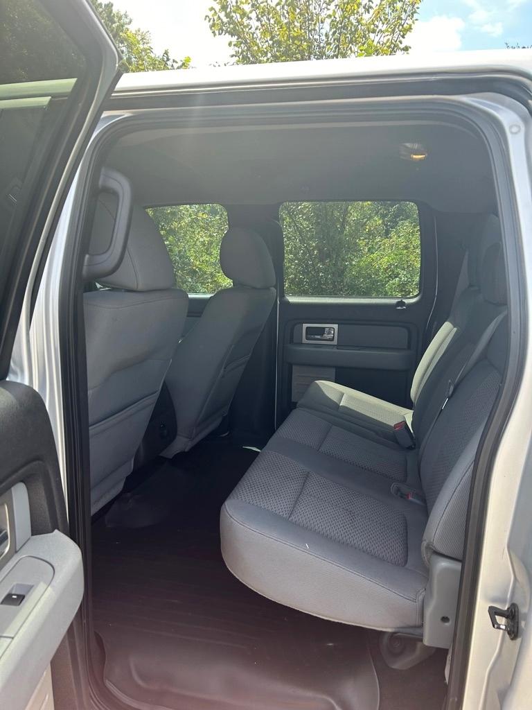 Ford F-150 XL SuperCrew 5.5-ft. Bed 2WD 2011