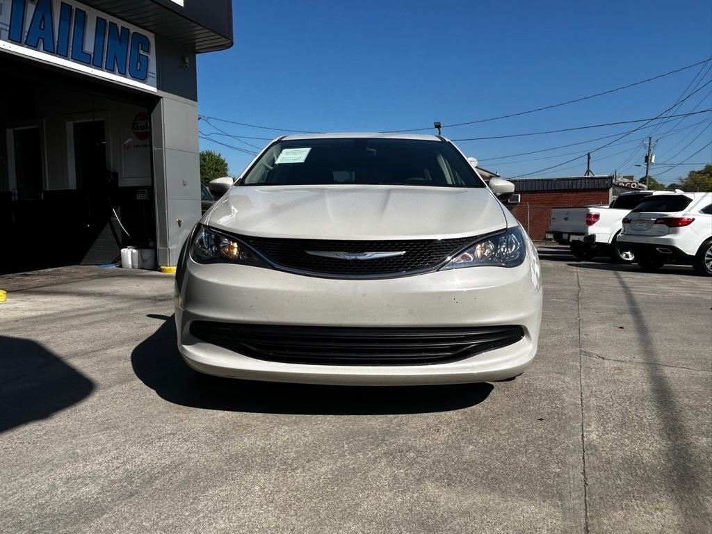 Chrysler Pacifica Touring 2017