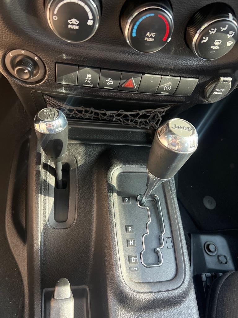 Jeep Wrangler Unlimited Sahara 4WD 2016