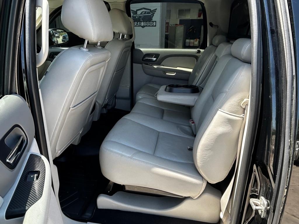 Chevrolet Avalanche LTZ 4WD 2013