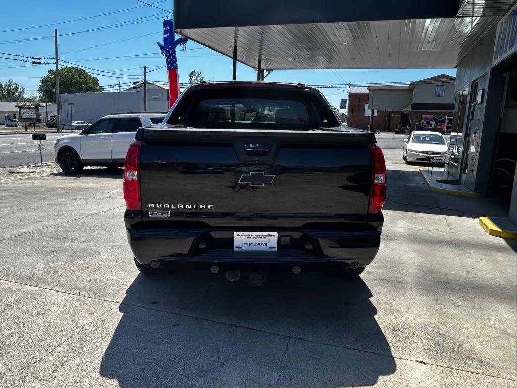 Chevrolet Avalanche LTZ 4WD 2013