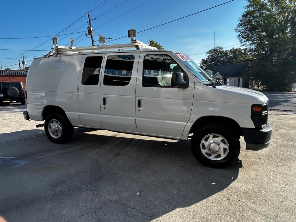 Ford Econoline E-250 2010