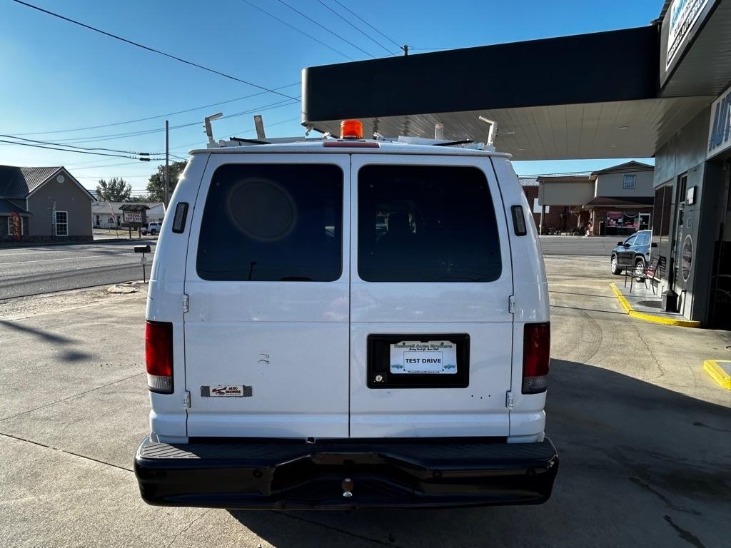 Ford Econoline E-250 2010
