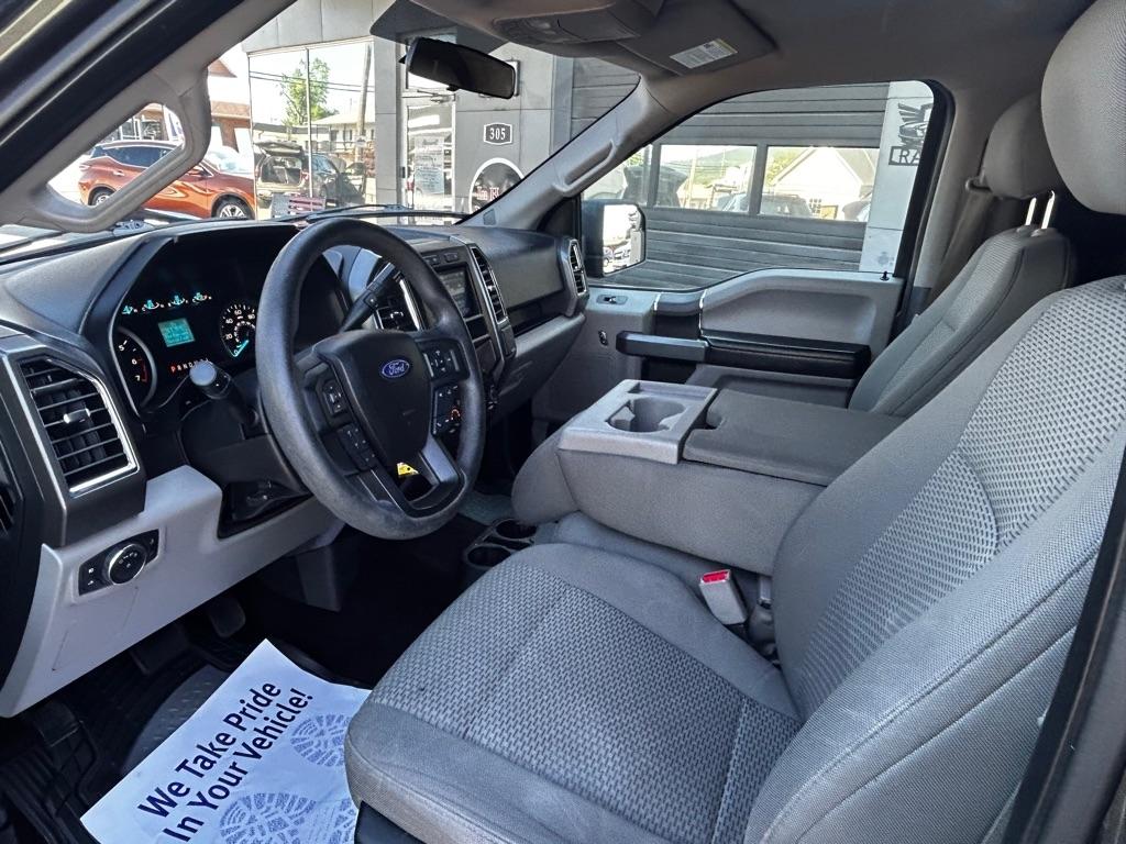 Ford F-150 XL SuperCrew 5.5-ft. Bed 2WD 2017