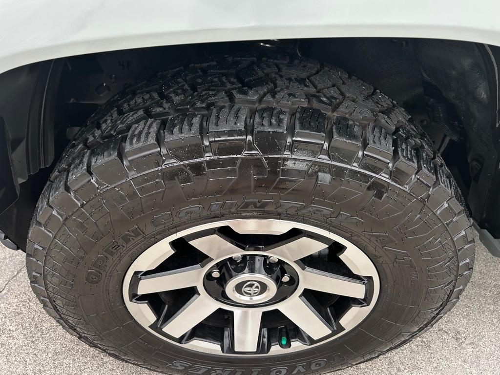Toyota Tacoma SR5 Double Cab Long Bed V6 6AT 2WD 2022