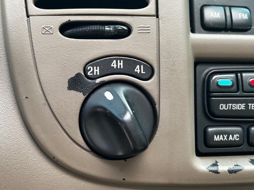 Ford F-150 XLT SuperCrew Short Bed 4WD 2002