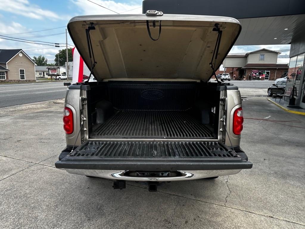 Ford F-150 XLT SuperCrew Short Bed 4WD 2002
