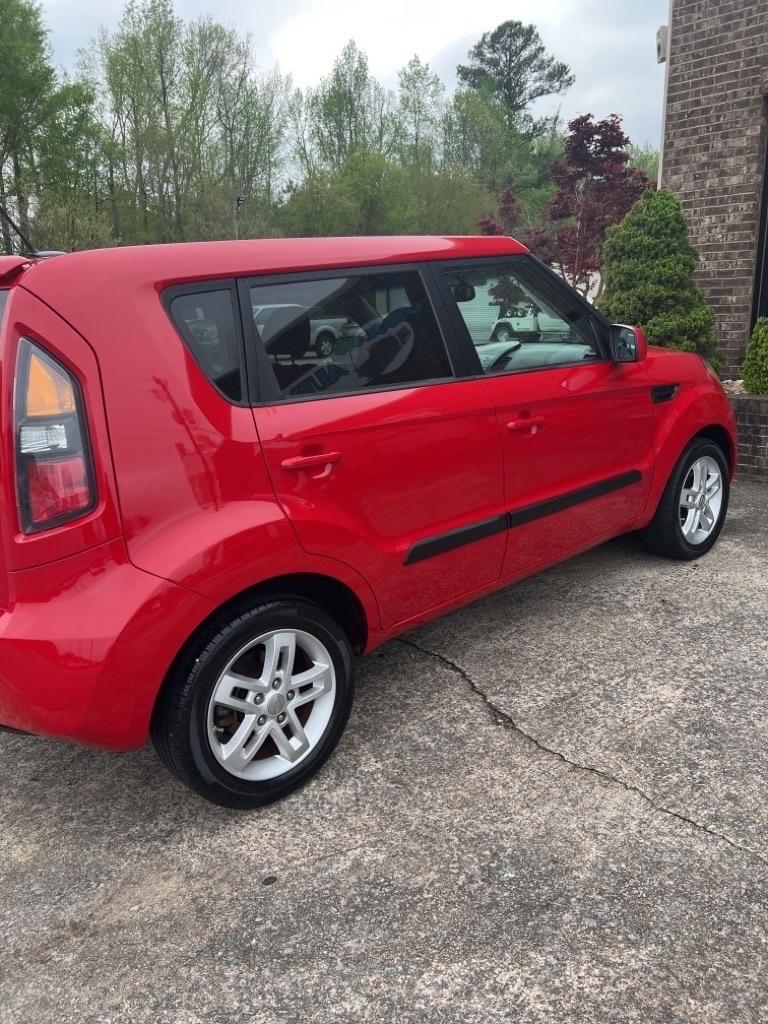 Kia Soul + 2011