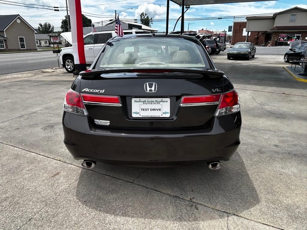 Honda Accord EX-L V-6 Sedan AT 2011