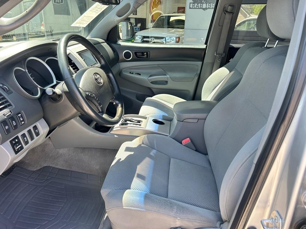 Toyota Tacoma PreRunner Double Cab V6 Auto 2WD 2009