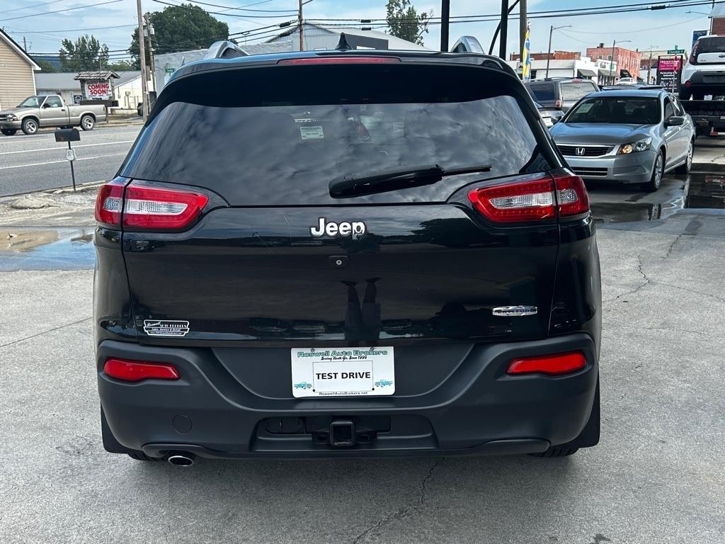 Jeep Cherokee Latitude FWD 2015