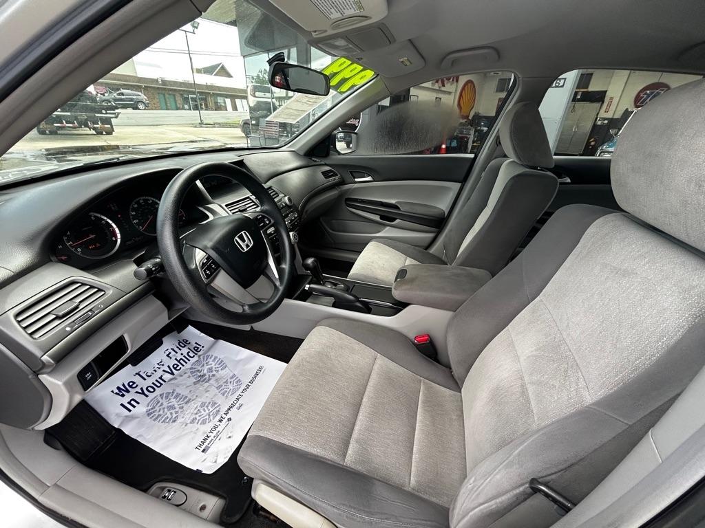 Honda Accord LX sedan AT 2009