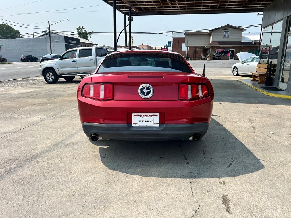 Ford Mustang V6 Coupe 2012