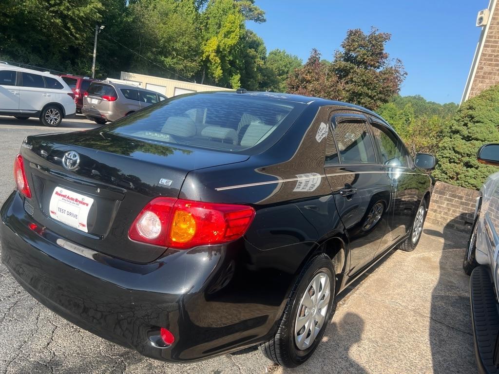 Toyota Corolla Base 5-Speed MT 2010
