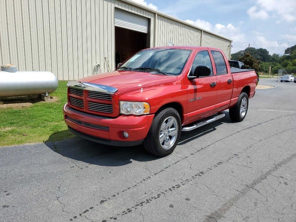 Dodge Ram 1500 ST Quad Cab 2WD 2004