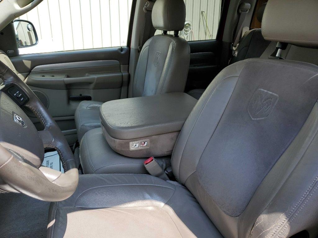 Dodge Ram 1500 ST Quad Cab 2WD 2004