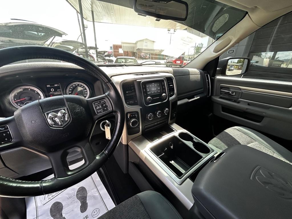 RAM 1500 SLT Quad Cab 2WD 2014